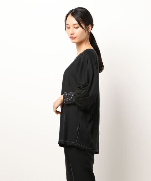 CAPRICIEUX LE'MAGE（カプリシューレマージュ）の「柄カフスステッチTブラウス（シャツ/ブラウス・レディース・ブラック/ホワイト・FREE）」の4枚目の写真