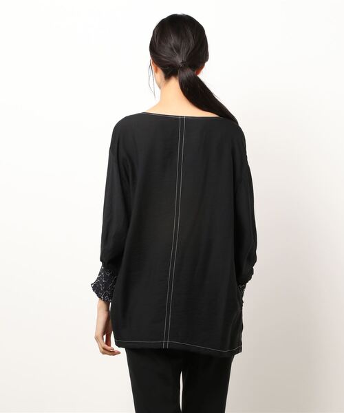 CAPRICIEUX LE'MAGE（カプリシューレマージュ）の「柄カフスステッチTブラウス（シャツ/ブラウス・レディース・ブラック/ホワイト・FREE）」の3枚目の写真