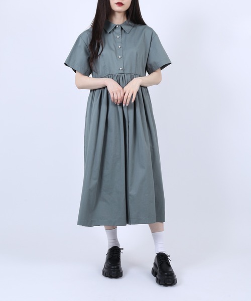 PUNYUS(プニュズ)の「パールボタンシャツワンピース(ワンピース・レディース・ベージュ/サックスブルー/ブラック/グリーン・1/2/4/3)」の17枚目の写真