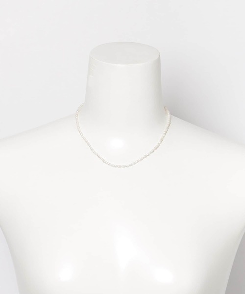 SMELLY（スメリー）の「タンスイパールショートネックレス（ネックレス・レディース・アイボリー・-）」の2枚目の写真