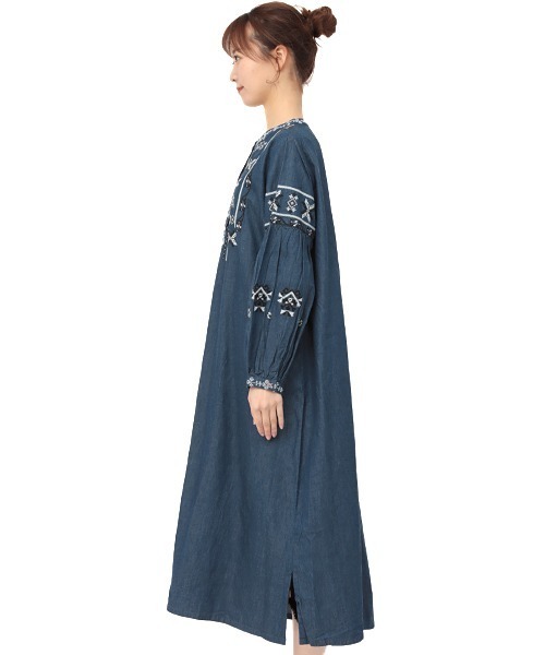 チチカカ（チチカカ）の「キカ刺繍ワンピース（ワンピース・レディース・オレンジ/カーキ/ブルー・FREE）」の12枚目の写真