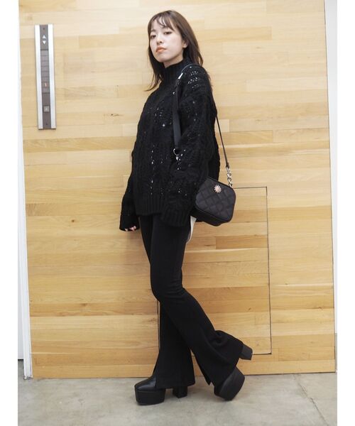 EVRIS(エヴリス)の「レザーライクチャンキーブーツ(ブーツ・レディース・ブラウン/ブラック・SMALL/LARGE/MEDIUM)」の4枚目の写真