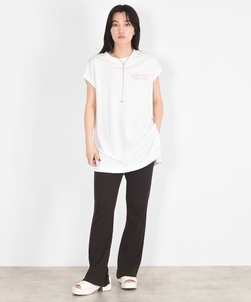 w closet（ダブルクローゼット）の「アートプリントチュニックTee（Tシャツ/カットソー・レディース・オフホワイト/ベージュ・FREE）」の3枚目の写真