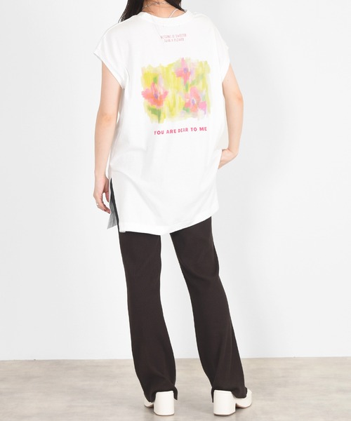 w closet（ダブルクローゼット）の「アートプリントチュニックTee（Tシャツ/カットソー・レディース・オフホワイト/ベージュ・FREE）」の6枚目の写真