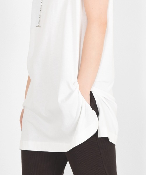 w closet（ダブルクローゼット）の「アートプリントチュニックTee（Tシャツ/カットソー・レディース・オフホワイト/ベージュ・FREE）」の11枚目の写真