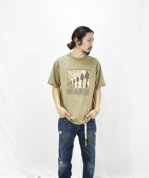 VINTAGE(ヴィンテージ)の「【ヴィンテージ古着】GIANT SEQUOIAS プリント Tシャツ(Tシャツ/カットソー・メンズ・カーキ・MEDIUM)」の4枚目の写真