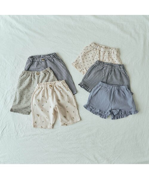 apres les cours(アプレレクール)の「GIRL’S 裾フリルキュロットパンツ_ショート丈(その他パンツ・キッズ・ブルー/ドット/チェック・110/120/80/130/140/100/90)」の6枚目の写真