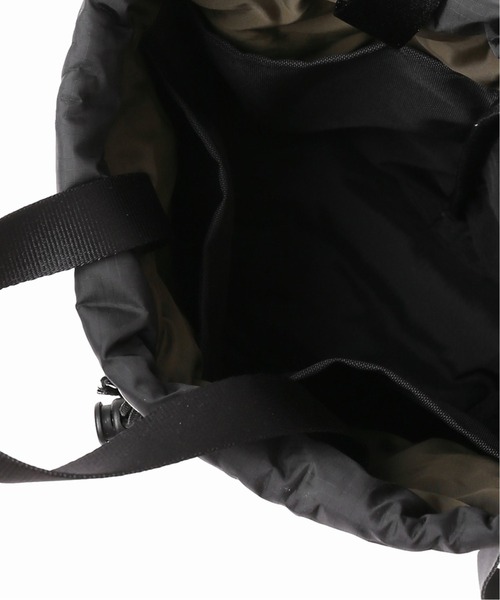 BAGSINPROGRESS(バッグズインプログレス)の「【BAGS IN PROGRESS】NEW BUCKETSHOULDER PADDED:ショルダーバッグ◆(ショルダーバッグ・レディース・ブラック/ベージュ・FREE)」の4枚目の写真