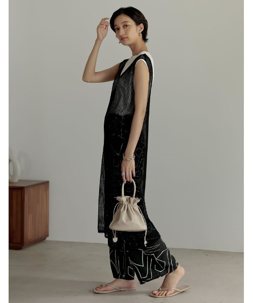 Re:EDIT（リエディ）の「フェイクレザー巾着バッグ（ショルダーバッグ・レディース・ブラック/ベージュ/イエロー・FREE）」の22枚目の写真