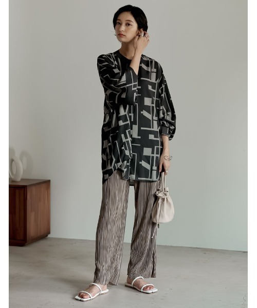 Re:EDIT（リエディ）の「フェイクレザー巾着バッグ（ショルダーバッグ・レディース・ブラック/ベージュ/イエロー・FREE）」の10枚目の写真