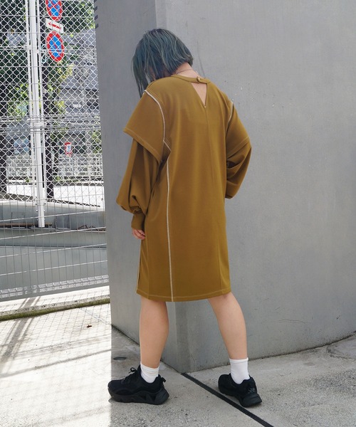 179/WG（イチナナキュウダブルジー）の「前後2WAY配色ステッチワンピース（ワンピース・レディース・ブラック/グリーン/マスタード・MEDIUM）」の14枚目の写真