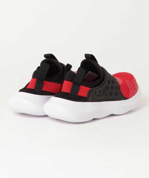 UNDER ARMOUR(アンダーアーマー)の「UAランプレー(ランニング/KIDS/キッズ)(スニーカー・キッズ・ブラック×レッド/ブラック×ホワイト・16.5cm/22.0cm/18.5cm/21.0cm/20.5cm/20.0cm/17.0cm/17.5cm/19.5cm/21.5cm/19.0cm/18.0cm)」の3枚目の写真