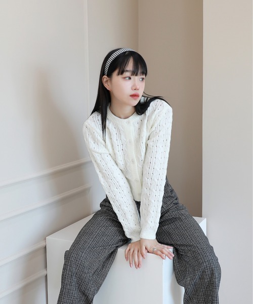 by muni:r（バイ ムニール）の「ねじり ラウンド ネック ニット カーディガン（ニット/セーター・レディース・アイボリー/ブラック/パープル・FREE）」の8枚目の写真