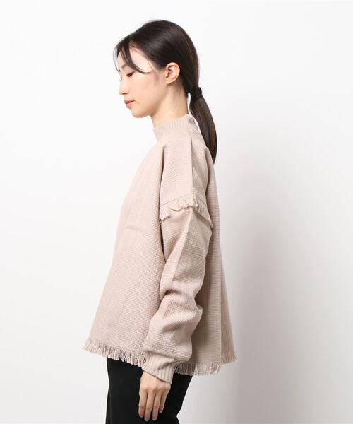 e.r.g*(イーアールジー)の「フリンジモックネックプルオーバー(Tシャツ/カットソー・レディース・ベージュ/ライム/オフホワイト・M)」の4枚目の写真