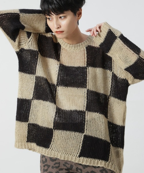ROSE BUD（ローズバッド）の「透かし編みチェック柄ニット（ニット/セーター・レディース・ブラック/オレンジ・1）」の2枚目の写真