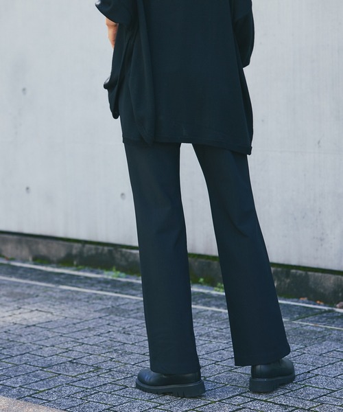 RIVE DROITE（リヴドロワ）の「《2サイズ展開》カジュアルなタウンユースにぴったり　ストレッチウォームフレアーパンツ（その他パンツ・レディース・ブラック・36/38）」の2枚目の写真