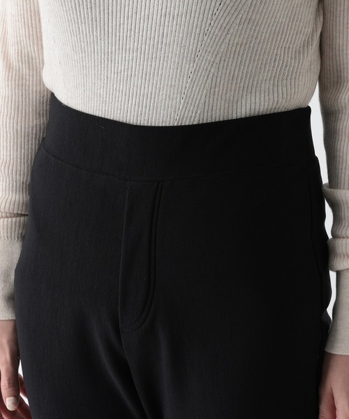 RIVE DROITE（リヴドロワ）の「《2サイズ展開》カジュアルなタウンユースにぴったり　ストレッチウォームフレアーパンツ（その他パンツ・レディース・ブラック・36/38）」の13枚目の写真