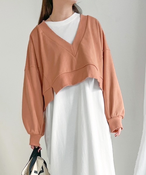 Bab（バブ）の「深Vネックショート丈スウェット（スウェット・レディース・ベージュ/ピンク/ライトグリーン・FREE）」の4枚目の写真