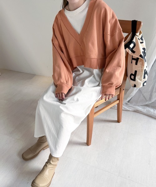 Bab（バブ）の「深Vネックショート丈スウェット（スウェット・レディース・ベージュ/ピンク/ライトグリーン・FREE）」の8枚目の写真