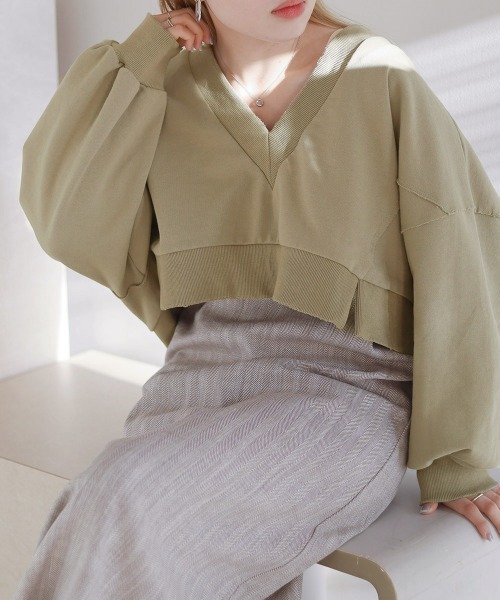 Bab（バブ）の「深Vネックショート丈スウェット（スウェット・レディース・ベージュ/ピンク/ライトグリーン・FREE）」の9枚目の写真