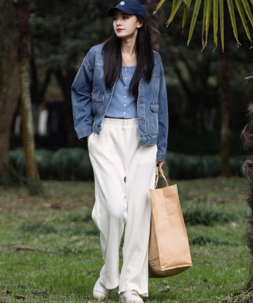 GAP（ギャップ）の「ハイライズ  リブ編みワイドストレートパンツ（その他パンツ・レディース・ブラック/ベージュ/ブルー/アイボリー・S/XS/XXS/M/L）」の2枚目の写真