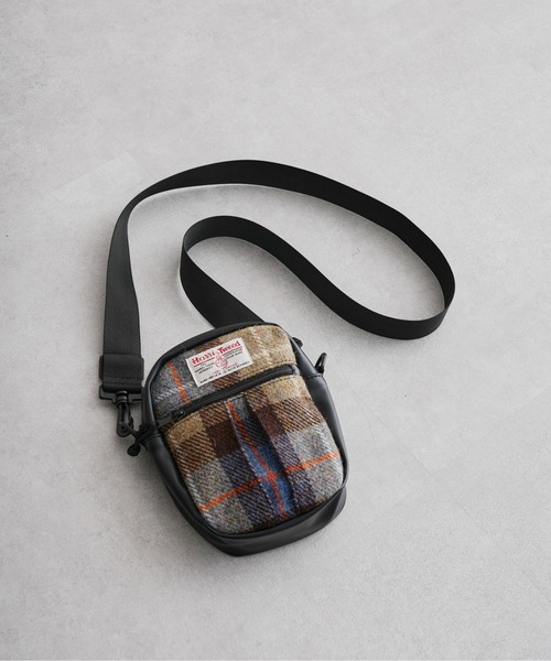 HARRIS TWEED（ハリスツイード）の「ハリスツイードチェックミニショルダー（ショルダーバッグ・メンズ・ブラウン/レッド・FREE）」の2枚目の写真