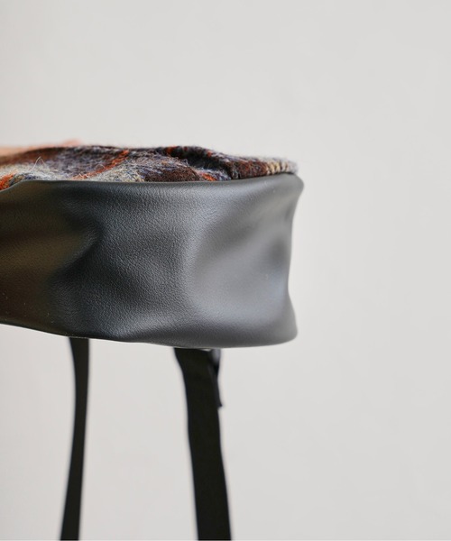 HARRIS TWEED（ハリスツイード）の「ハリスツイードチェックミニショルダー（ショルダーバッグ・メンズ・ブラウン/レッド・FREE）」の11枚目の写真