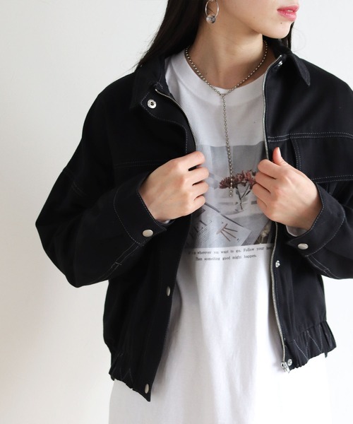 vingtrois（バントロア）の「【Vingtrois】カラーステッチワークデザインショート丈ブルゾン（ブルゾン・レディース・ブラック/ベージュ/カーキ/アイボリー・M）」の2枚目の写真