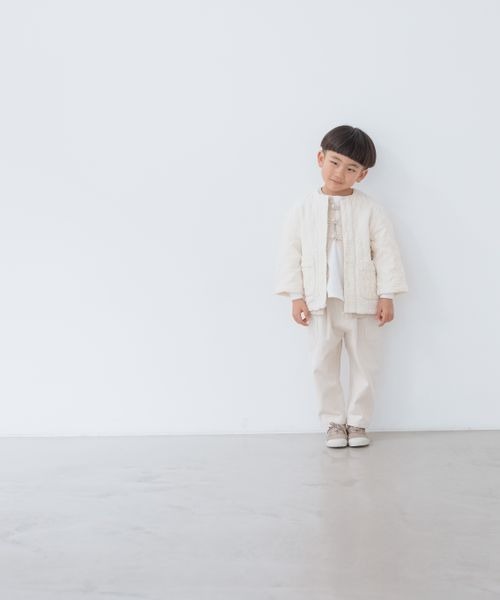LOWRYS FARM（ローリーズファーム）の「カットベロアキルトジャケット　259836（ノーカラージャケット・キッズ・アイボリー/ブルー・110cm/120cm/130cm/140cm/150cm）」の9枚目の写真