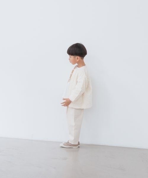 LOWRYS FARM（ローリーズファーム）の「カットベロアキルトジャケット　259836（ノーカラージャケット・キッズ・アイボリー/ブルー・110cm/120cm/130cm/140cm/150cm）」の7枚目の写真