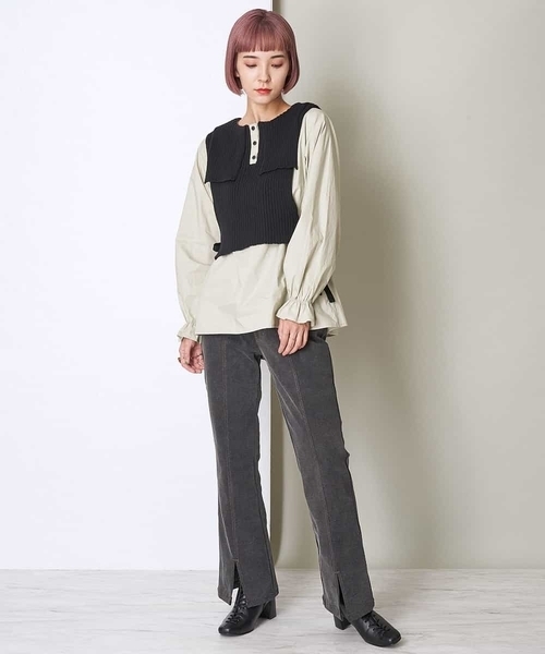 A de a.v.v(アードアー・ヴェ・ヴェ)の「レイヤード風ニットベストブラウス(Tシャツ/カットソー・レディース・ミント/ベージュ/ホワイト・39)」の5枚目の写真