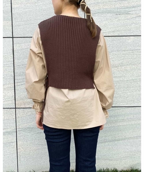 A de a.v.v(アードアー・ヴェ・ヴェ)の「レイヤード風ニットベストブラウス(Tシャツ/カットソー・レディース・ミント/ベージュ/ホワイト・39)」の9枚目の写真
