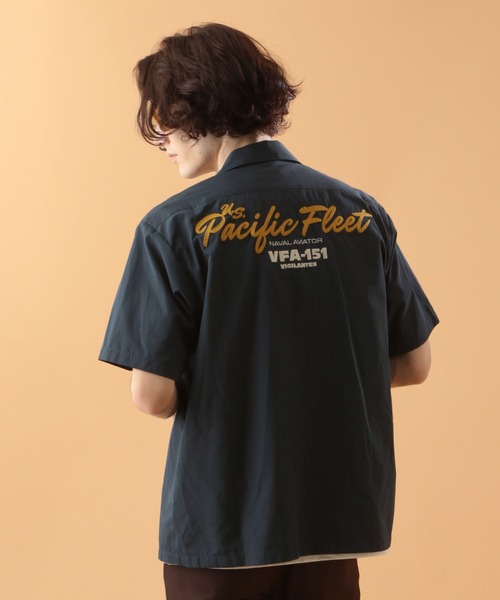 AVIREX(アヴィレックス)の「パシフィック フリート ワークシャツ / PACIFIC FLEET WORK SHIRT / アヴィレックス / AVIREX(シャツ/ブラウス・メンズ・ネイビー/コーラルピンク/チャコールグレー/ベージュ・X-LARGE/XX-LARGE/MEDIUM/LARGE)」の4枚目の写真