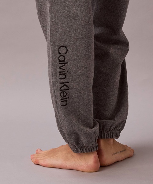 Calvin Klein（カルバン・クライン）の「ヘビーテリー ジョガーパンツ（スウェットパンツ・レディース・ブラック/グレー/ブラック系/グレー系・S/M/L/XS/XXS）」の9枚目の写真