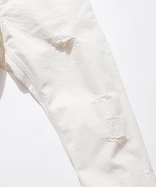 BEAUTY&YOUTH UNITED ARROWS(ビューティーアンドユースユナイテッドアローズ)の「BY ∴ ホワイト ダメージデニムパンツ(lksm) ◆(デニムパンツ・メンズ・ホワイト・28inch/32inch/30inch/34inch)」の4枚目の写真