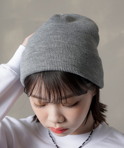 SPINNS(スピンズ)の「カラーニットキャップ(ニットキャップ/ビーニー・レディース・ブラック/ベージュ/パープル/ネイビー/グレー/サックスブルー/オレンジ/ブルー/アイボリー/ミント・ONESIZE)」の3枚目の写真