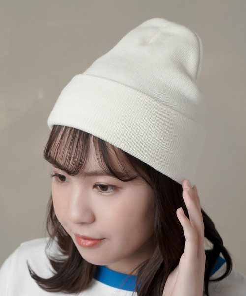 SPINNS(スピンズ)の「カラーニットキャップ(ニットキャップ/ビーニー・レディース・ブラック/ベージュ/パープル/ネイビー/グレー/サックスブルー/オレンジ/ブルー/アイボリー/ミント・ONESIZE)」の1枚目の写真