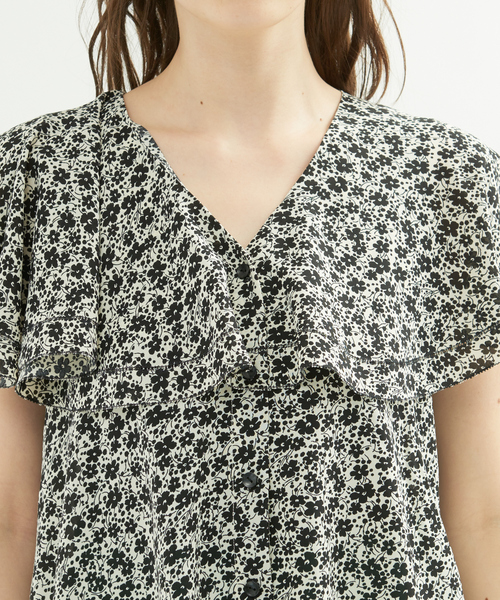 Rouge vif Anna(ルージュヴィフアンナ)の「【セットアップ対応】フラワープリントケープブラウス(シャツ/ブラウス・レディース・オフホワイト・フリー)」の7枚目の写真