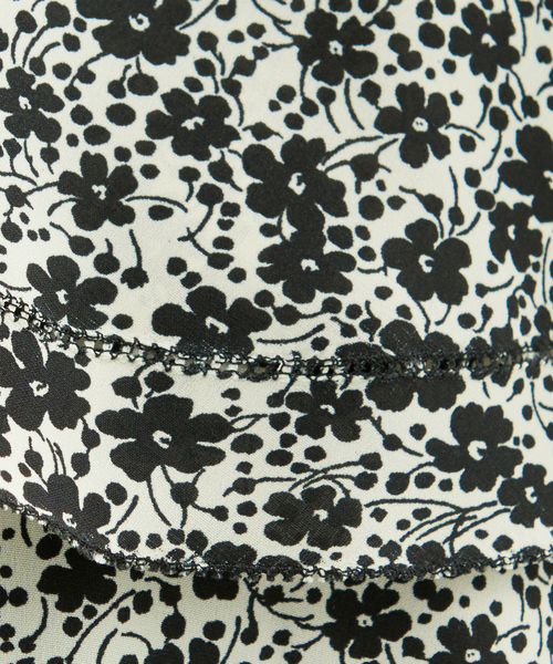 Rouge vif Anna(ルージュヴィフアンナ)の「【セットアップ対応】フラワープリントケープブラウス(シャツ/ブラウス・レディース・オフホワイト・フリー)」の17枚目の写真