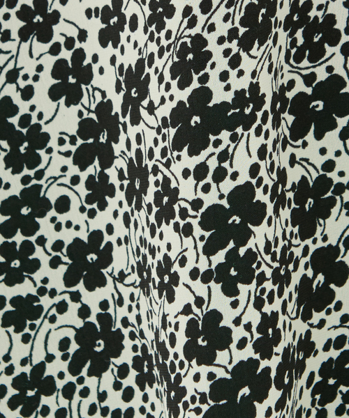 Rouge vif Anna(ルージュヴィフアンナ)の「【セットアップ対応】フラワープリントケープブラウス(シャツ/ブラウス・レディース・オフホワイト・フリー)」の11枚目の写真