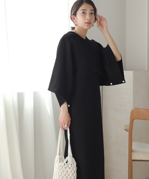 Bou Jeloud(ブージュルード)の「【WEB限定】Vネックロングジャンスカ+ポンチョセット(ワンピース・レディース・ブラック/グレー/オフホワイト/モカ・M/L)」の2枚目の写真