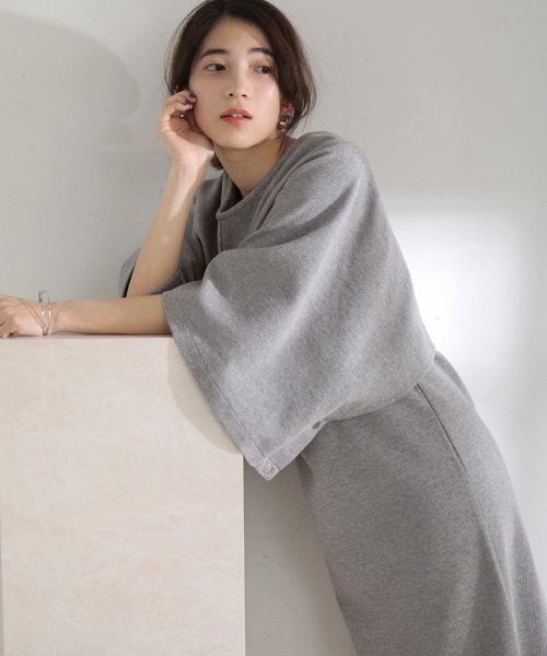 Bou Jeloud(ブージュルード)の「【WEB限定】Vネックロングジャンスカ+ポンチョセット(ワンピース・レディース・ブラック/グレー/オフホワイト/モカ・M/L)」の13枚目の写真