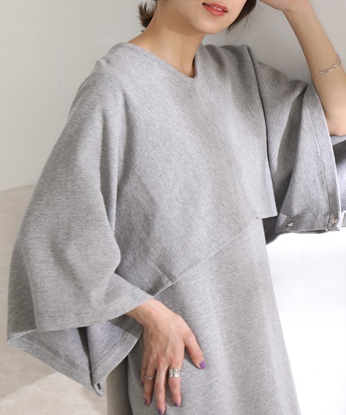Bou Jeloud(ブージュルード)の「【WEB限定】Vネックロングジャンスカ+ポンチョセット(ワンピース・レディース・ブラック/グレー/オフホワイト/モカ・M/L)」の15枚目の写真