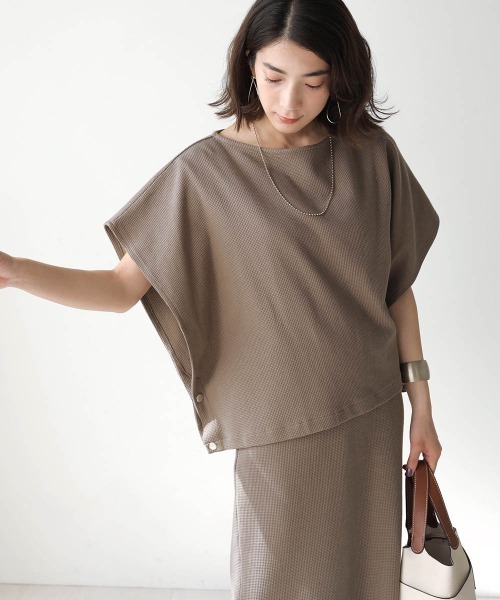 Bou Jeloud(ブージュルード)の「【WEB限定】Vネックロングジャンスカ+ポンチョセット(ワンピース・レディース・ブラック/グレー/オフホワイト/モカ・M/L)」の5枚目の写真