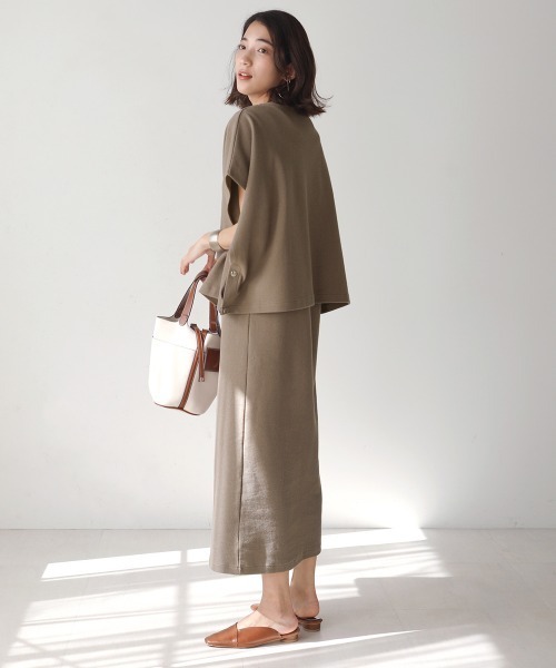 Bou Jeloud(ブージュルード)の「【WEB限定】Vネックロングジャンスカ+ポンチョセット(ワンピース・レディース・ブラック/グレー/オフホワイト/モカ・M/L)」の6枚目の写真