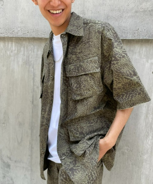 CIAOPANIC（チャオパニック）の「ミリタリーミックスに、カモフラージュプリント半袖ルーズシャツ（シャツ/ブラウス・メンズ・オリーブ/アイボリー・MEDIUM/LARGE）」の11枚目の写真