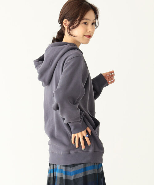 BEAMS BOY（ビームスボーイ）の「SCREEN STARS × BEAMS BOY / 別注 ピグメント パーカ 22FW（パーカー・レディース・ダークグリーン/チャコールグレー/サックスブルー/レッド系その他7・ONE SIZE）」の11枚目の写真