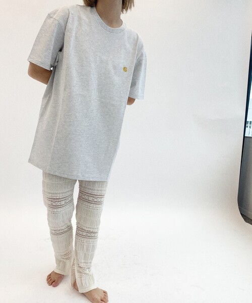Carhartt WIP(カーハートダブリューアイピー)の「CARHARTT WIP S/S CHASE T-SHIRT(Tシャツ/カットソー・レディース・ブラック/グレー/アイボリー・SMALL/MEDIUM/X-SMALL)」の4枚目の写真