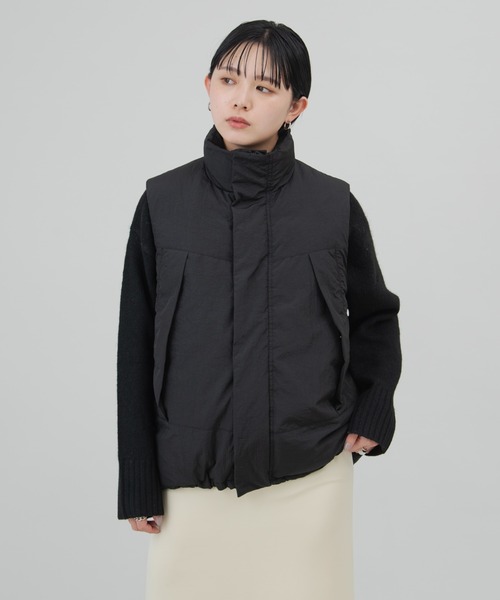 Aunt Marie's(アントマリーズ)の「中綿スタンドネックベスト(ダウンベスト・レディース・ブラック/ネイビー・FREE)」の11枚目の写真