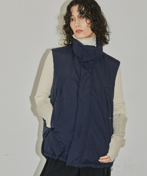 Aunt Marie's(アントマリーズ)の「中綿スタンドネックベスト(ダウンベスト・レディース・ブラック/ネイビー・FREE)」の7枚目の写真